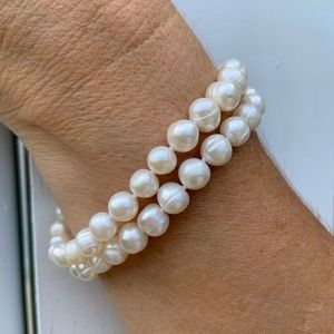 Jewelry - GENUINE DOUBLE STRAND WHITE PEARL BRACELET. Jewelry - GENUINE DOUBLE STRAND WHITE PEARL BRACELET.